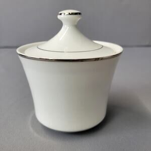 Four Crown China Sugar Bowl Essex #362 White Silver Trim Lid Round 4.5" Tall